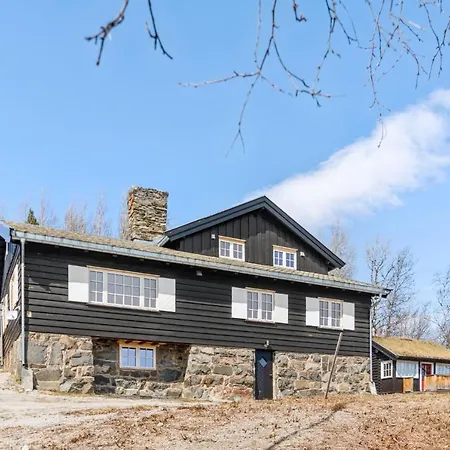 Solsiden - In The Center Of يالو