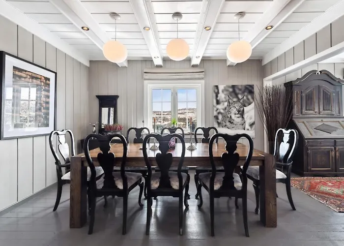 Solsiden - In The Center Of *